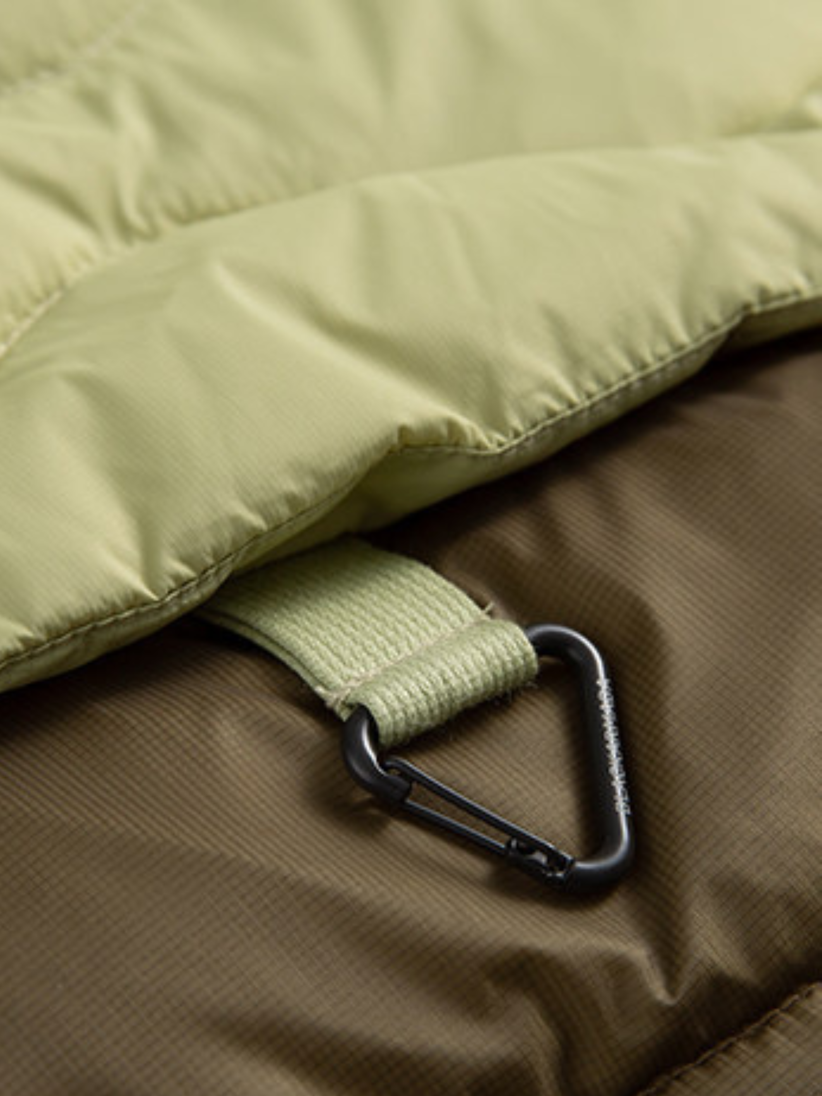 RavenNest - Water-Repellent 90% White Duck Down Jacket